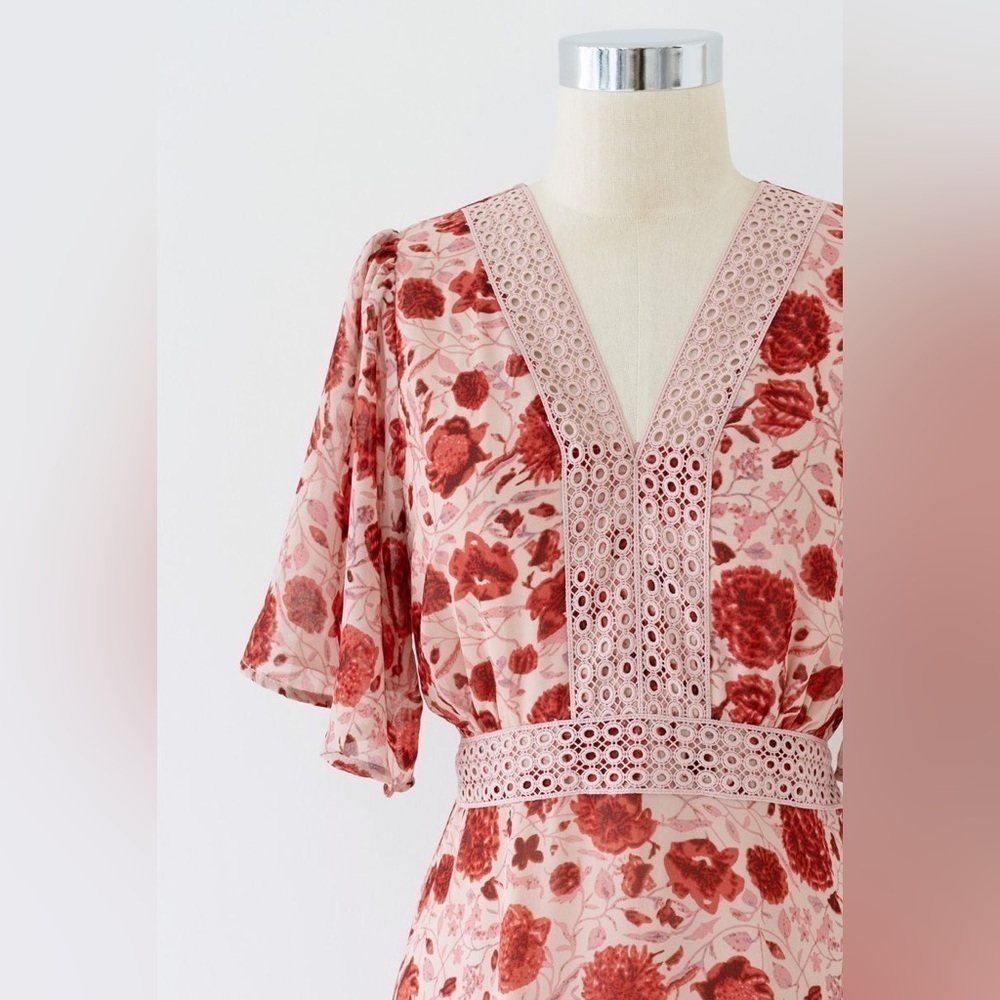 Small cottagecore boho tier ROTES GEHÄKELTES CHIFFON-KLEID MIT BLUMENMUSTER - Picture 6 of 11